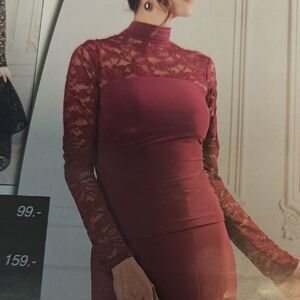 Women's Burgundy Lace Long Sleeve Top
